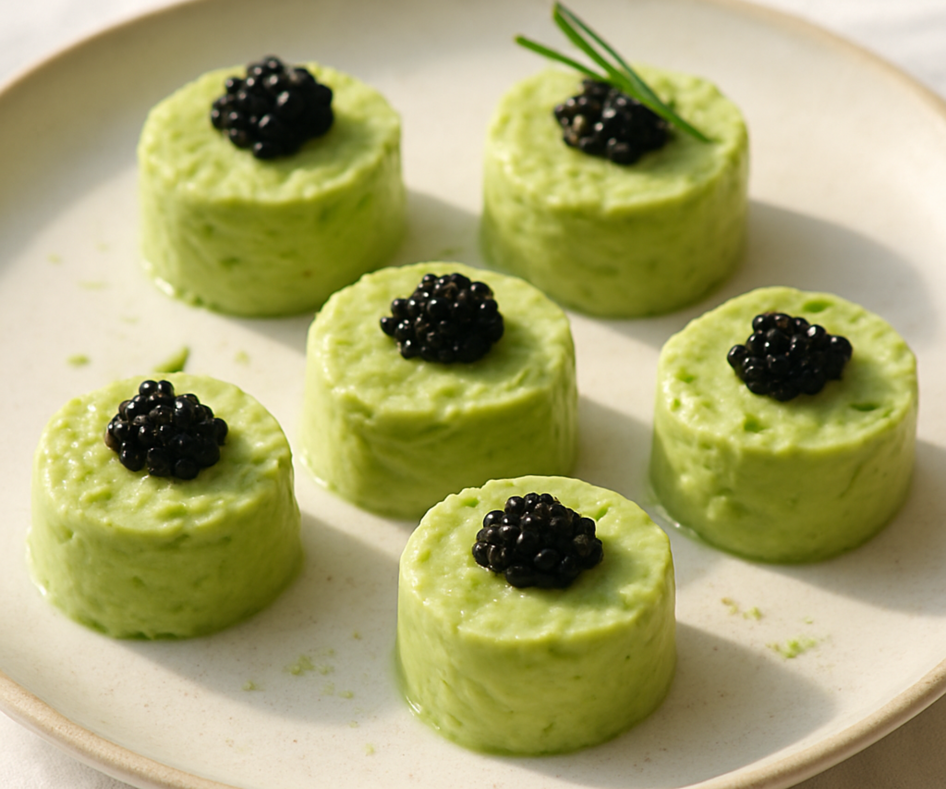 Mousse d'avocat au citron vert et Caviar
