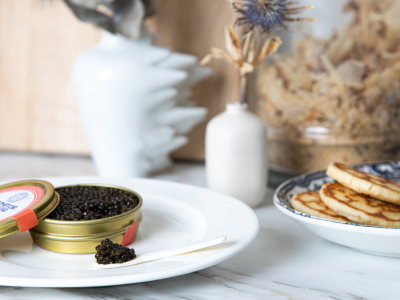 Combien coûte le caviar ? Les facteurs qui influencent son prix 