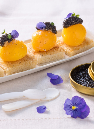 Recette de toasts de jaune d'œuf confit et caviar